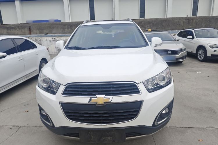 Used Chevrolet Captiva 2015 2.4L 4x4 Flagship Edition 7-Seater Front