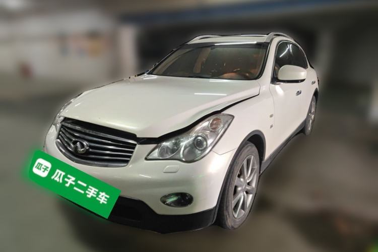 Used Infiniti QX50 2013 2.5L Two-Wheel-Drive Elegant Edition