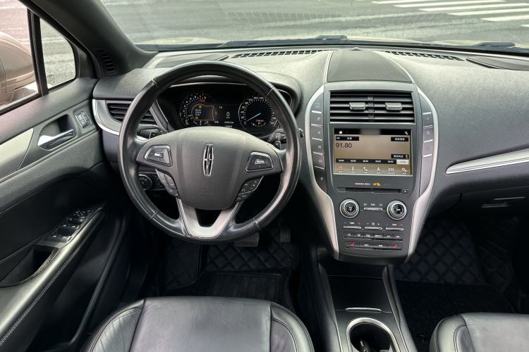 Used Lincoln MKC 2017 2.0T Two-Wheel Drive Deluxe Edition
