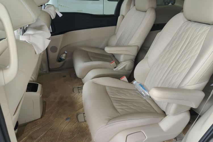 Used Buick GL8 2023 Land Executive Class 652T Luxury Model Left Rear Seat