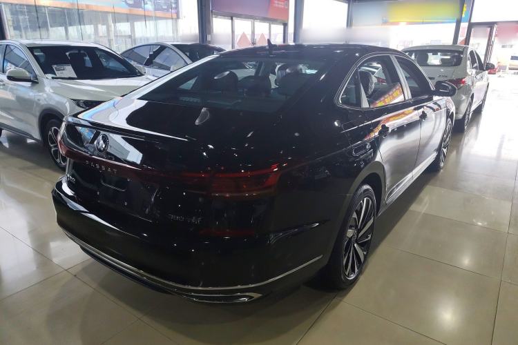 Used Volkswagen Passat 2026 Model, Outstanding 380TSI Longteng Edition Rear Right 45 Deg