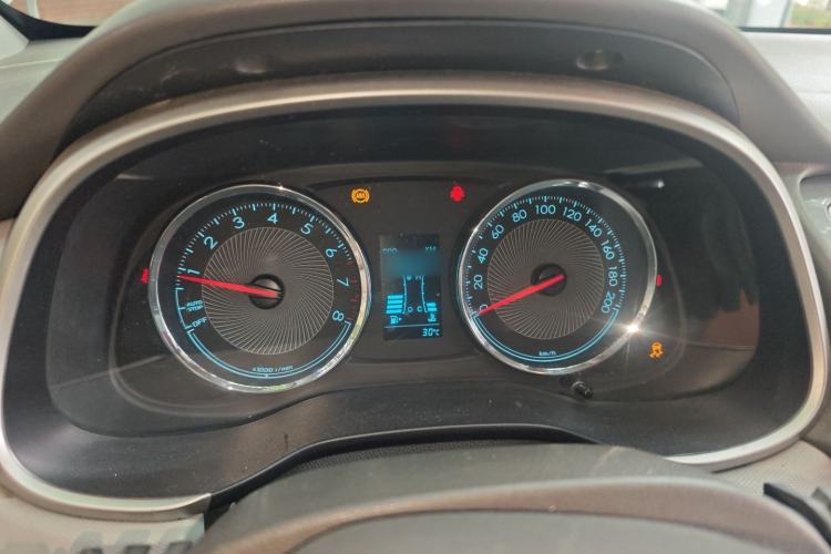 Used Chevrolet Lova RV 2016 1.5L Manual Comfort Edition
