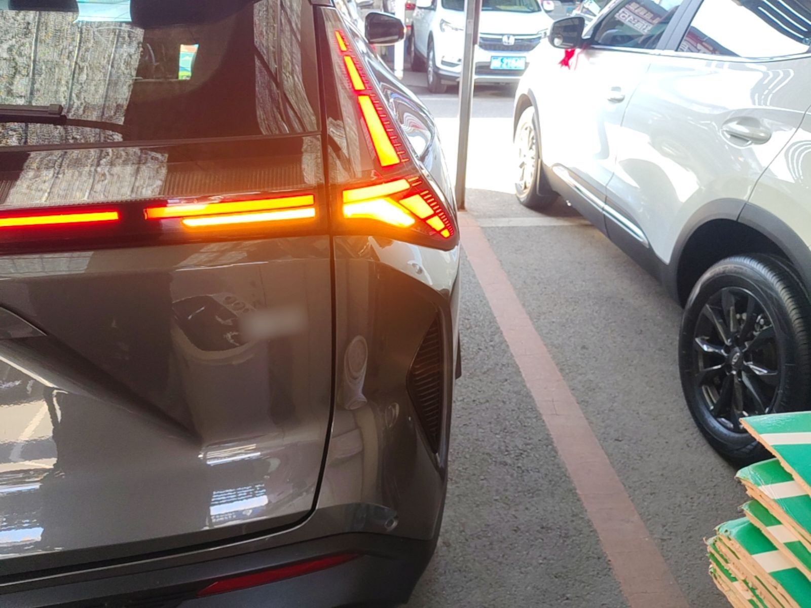 Geely Auto Emgrand X7 Sport 2024 1.5TD Smart Connect+ — снимка 9