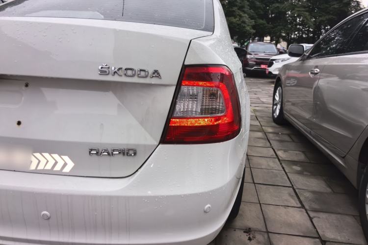 Used Skoda Rapid 2016 1.6L Automatic Front-Wheel Drive Model
