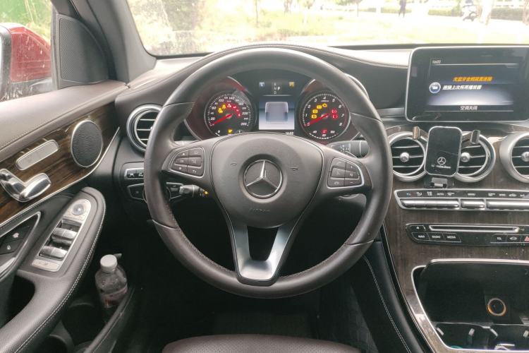 Used Mercedes-Benz GLC 2016 GLC 260 4MATIC Luxury Model