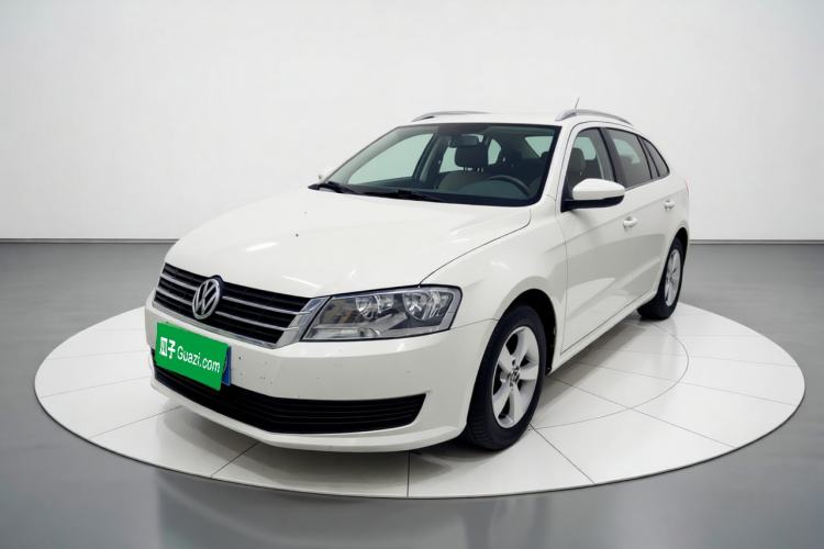 Used Volkswagen Gran Lavida 2013 1.6L Automatic Fashion Model