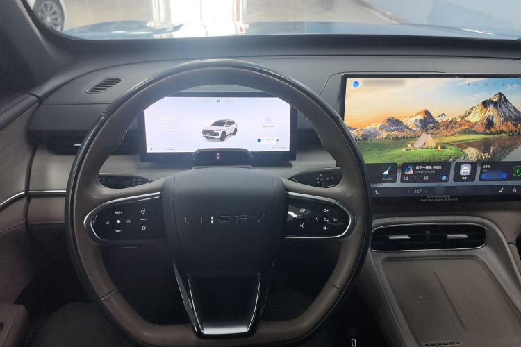 Used Chery Tiggo 8 PLUS C-DM 2025 1.5T 116 km Prestige Version 5 Seats
