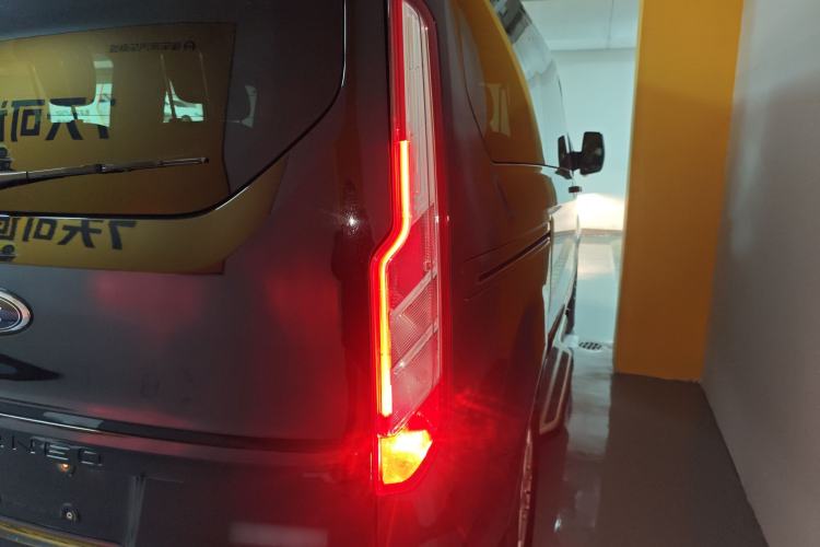 Used Ford Tourneo Custom 2020 Revised Version 2.0T Manual Elite Edition
