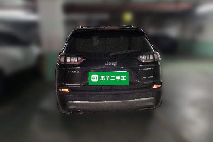 Used Jeep Cherokee 2019 2.0T Two-Wheel Drive Smart Enjoyment Version China VI
