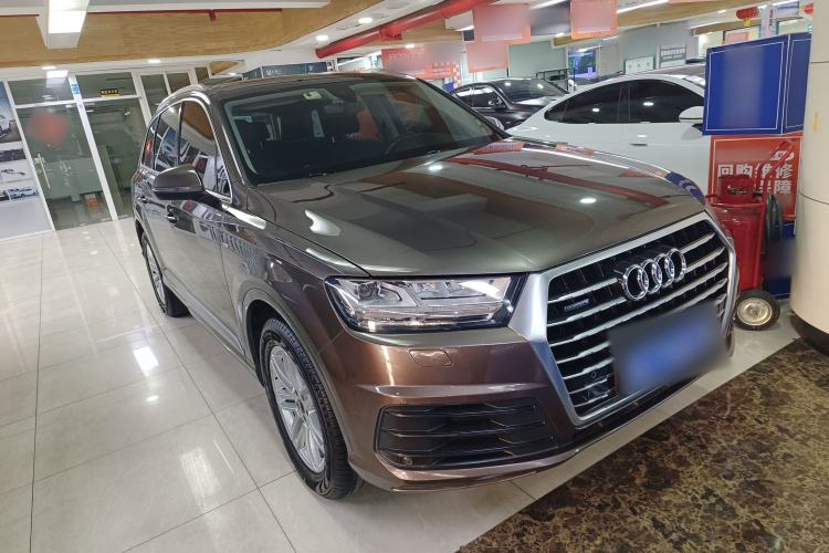 Used Audi Q7 2018 40 TFSI Comfort Model