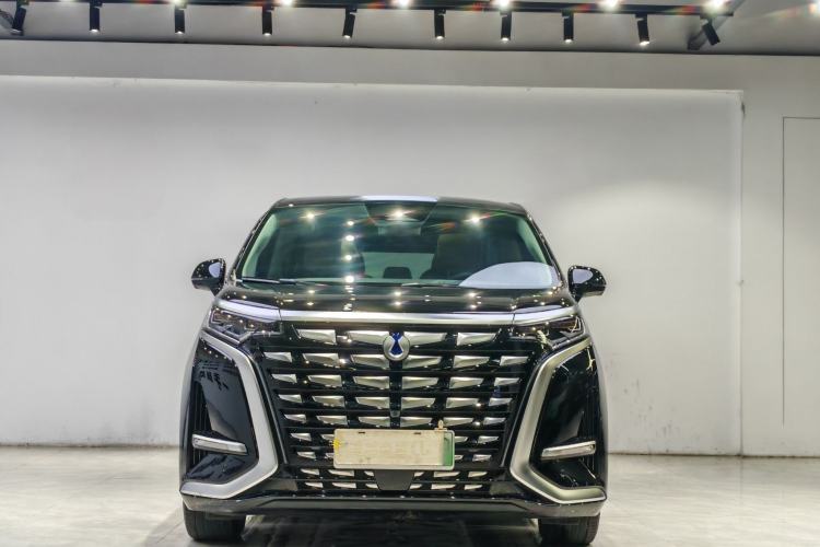 Used Denza D9 2024 DM-i 980 Four-Wheel Drive Prestige Model
