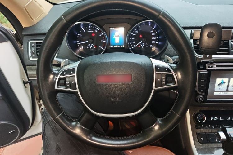 Used Haval H8 2015 2.0T Two-Wheel-Drive Luxury Version
