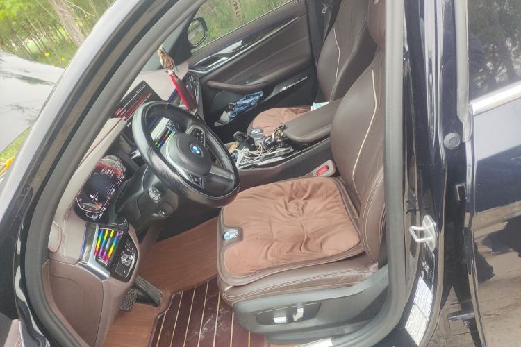 Used BMW 5 Series 2021 525Li M Sport Package Left Front Seat