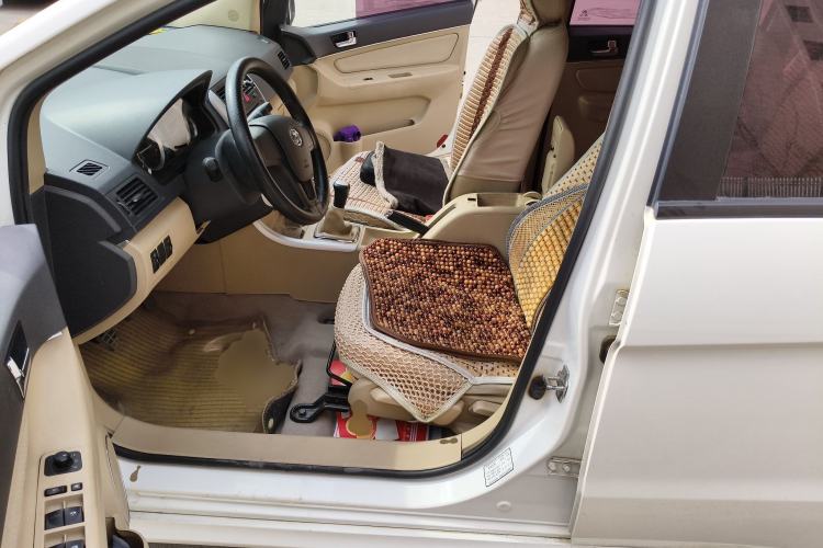 Used BAIC E Series 2013 Sedan 1.5L Manual Lotte Edition