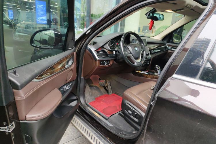 Used BMW X5 2017 xDrive35i Elegant Edition Driver Seat