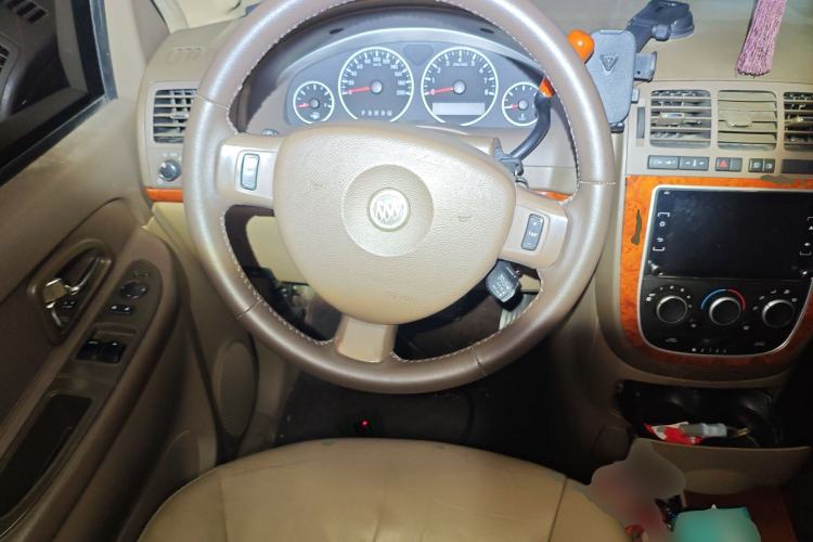 Used Buick GL8 2011 2.4L LT Executive Edition