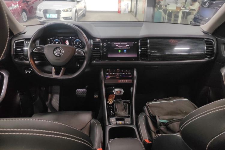 Used Skoda Kodiaq 2021 TSI330 7-Seater Two-Wheel-Drive Luxury Plus Edition
