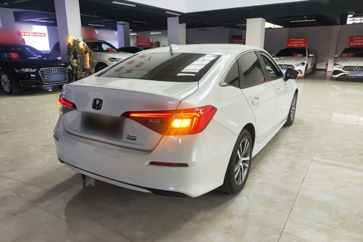 Used Honda Civic 2023 240TURBO CVT Dynamic · Center Stage Special Edition
