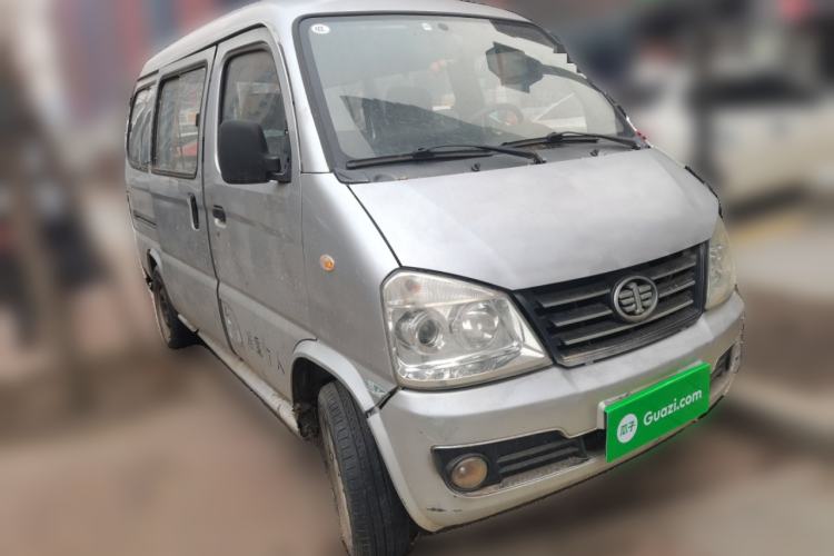 Used FAW Jiabao V52 2011 1.0L Practical Version LJ465QE1 Front Right 45 Deg