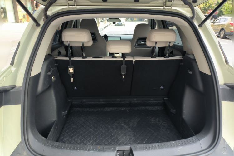 Used BYD Yuan UP 2025 Model 301KM Leading Version Trunk