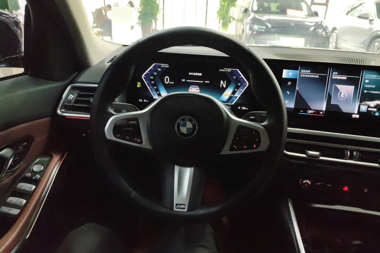 Used BMW i3 2023 eDrive 40 L Midnight Edition
