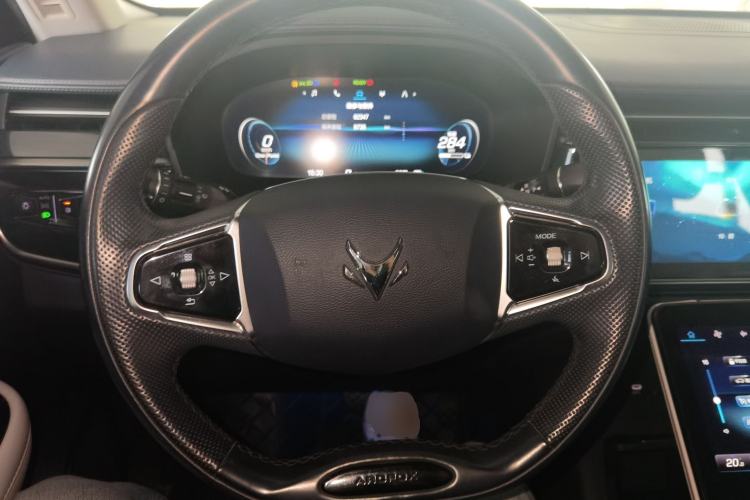 Used ARCFOX Alpha T 2022 653S+ 160kW Steering Wheel