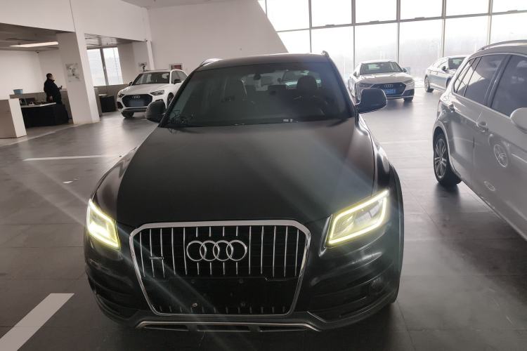 Used Audi Q5 2017 Plus 40 TFSI Technology Model
