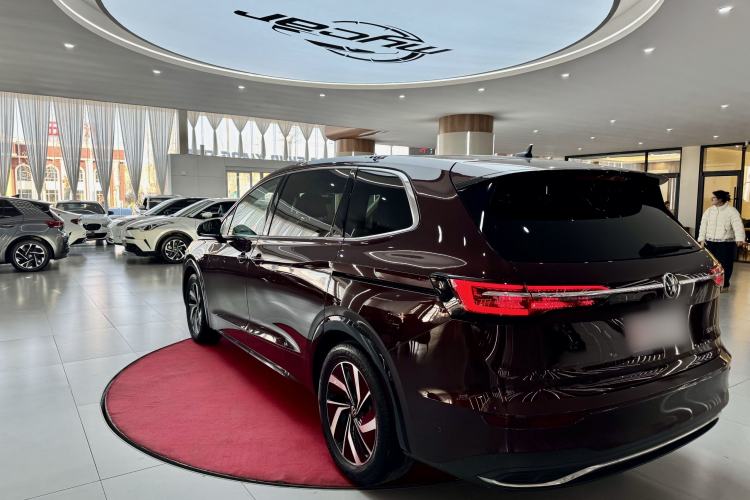 Used Volkswagen Viloran 2022 330TSI Luxury Edition Exterior 5