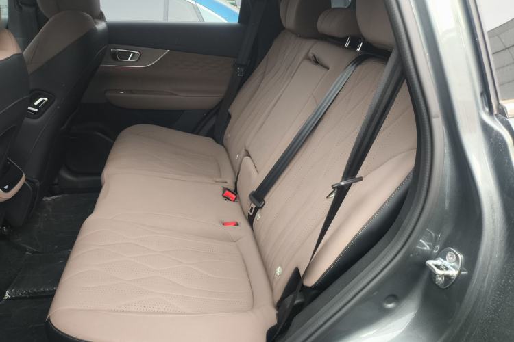 Used Chery Tiggo 8 PLUS 2025 290TGDI DCT Prestige 5-Seater Left Rear Seat