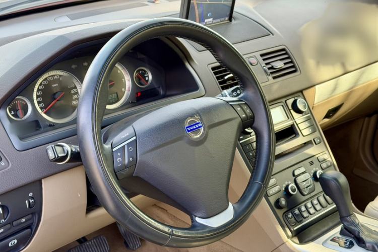 Used Volvo XC Classic 2014 T5 Luxury Edition
