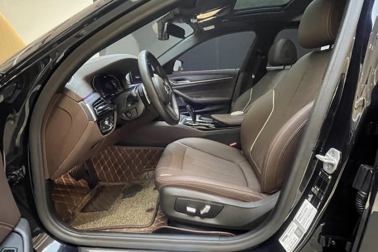 Used BMW 5 Series 2021 530Li Leading Model M Sport Package Interior 8