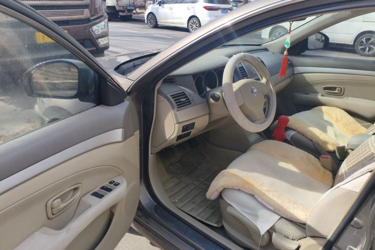 Used Nissan Sylphy 2012 Classic 1.6XE Manual Comfort Edition Driver Seat