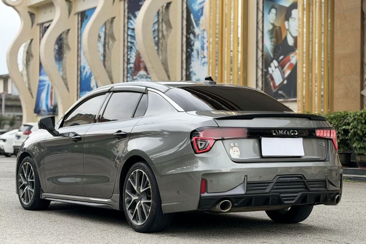 Used Lynk & Co 03 2022 2.0TD DCT JingPro Exterior 1