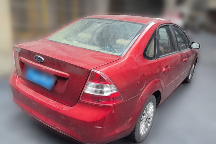 Used Ford Focus 2013 Sedan Classic 1.8L Manual Fashion Edition
