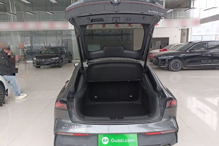 Used Changan UNI-V 2023 1.5T Premium Model
