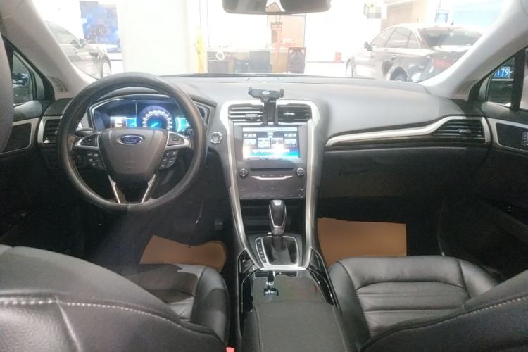 Used Ford Mondeo 2013 2.0L GTDi 200 Luxury Model
