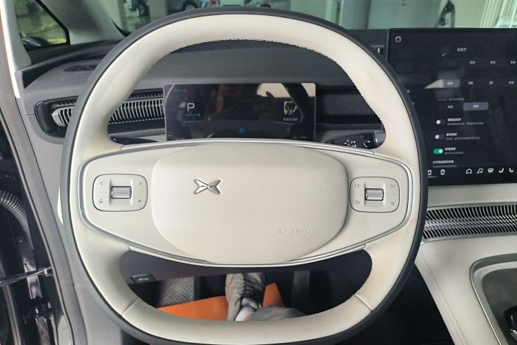 Used XPeng X9 2024 702 Ultra-Long Range Max