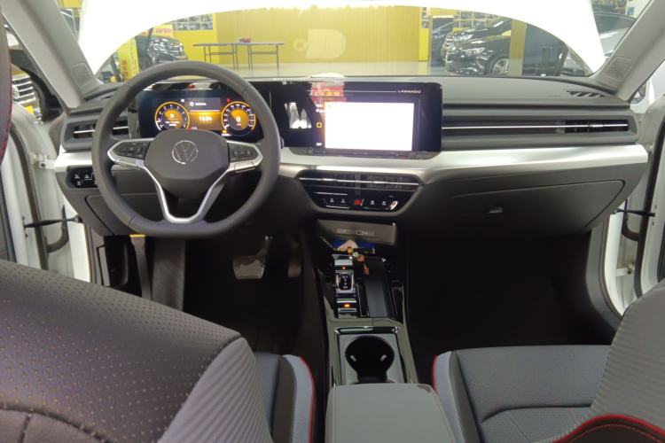 Used Volkswagen Lamando 2024 Lavida L 280TSI DSG Spicy Edition Center Console