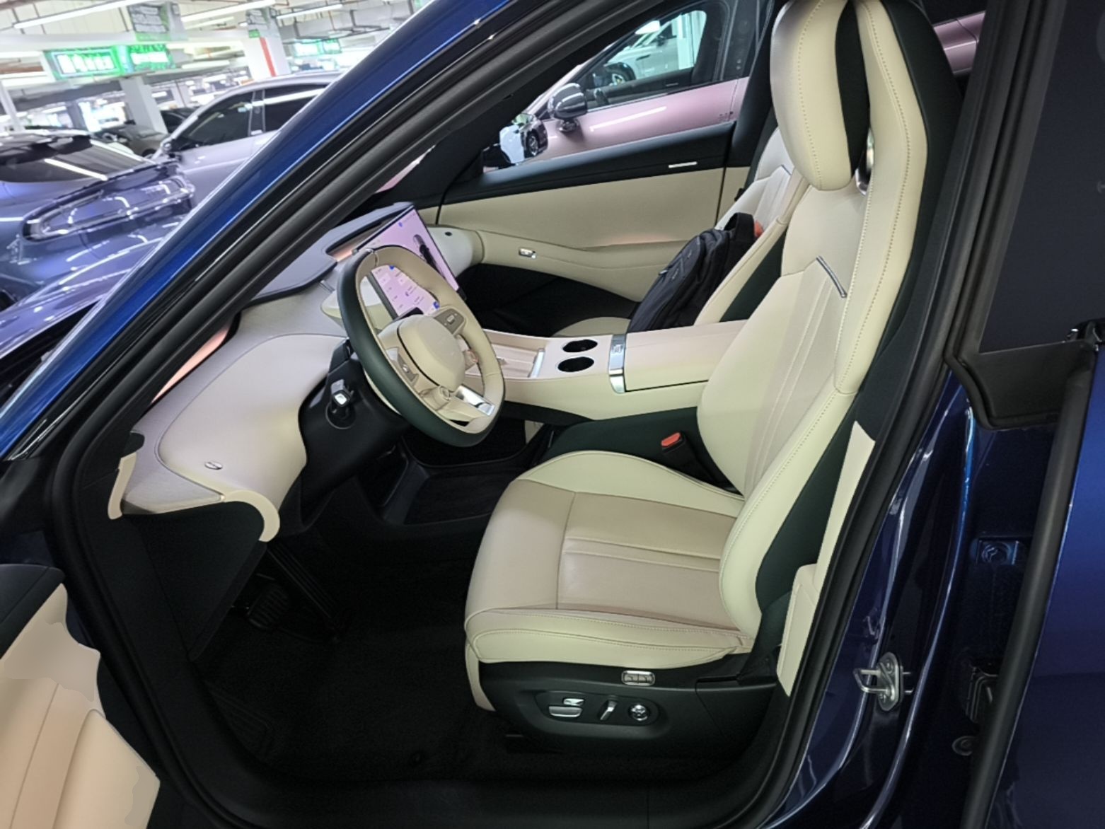 Xiaomi Auto YU7 2025 Ultra-Long Range Rear-Wheel Drive Version — снимка 17