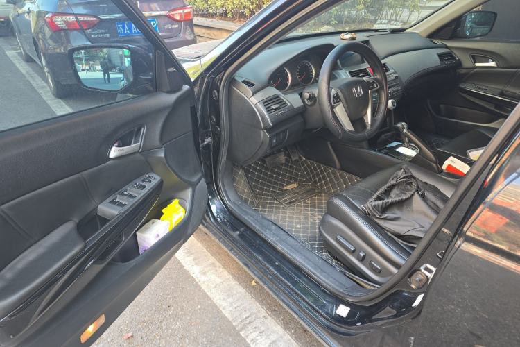 Used Honda Accord 2013 2.0L SE
