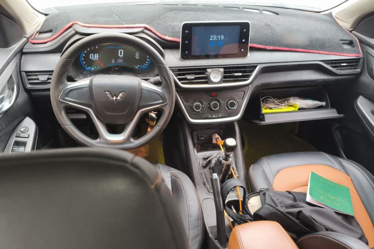 Used Wuling Hongguang S3 2018 1.5L Manual Comfort Model China V Standard Center Console