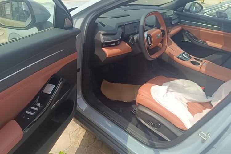 Used Geely Galaxy L6 2025 EM-i 140km Explorer+ Edition
