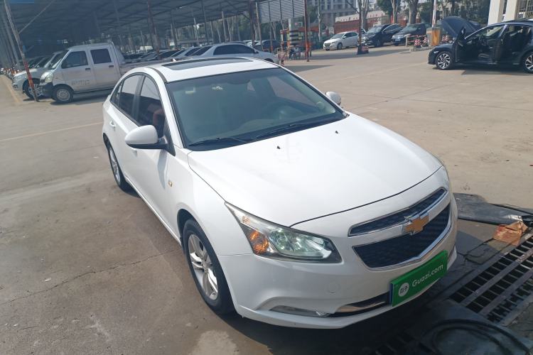 Used Chevrolet Cruze 2015 1.5L Classic SE AT Front Right 45 Deg