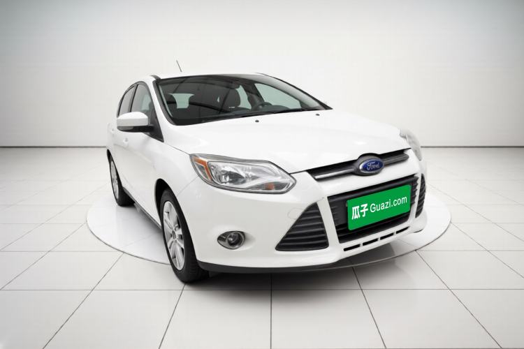 Used Ford Focus 2012 Hatchback 1.6L Automatic Fashion Edition Exterior 2
