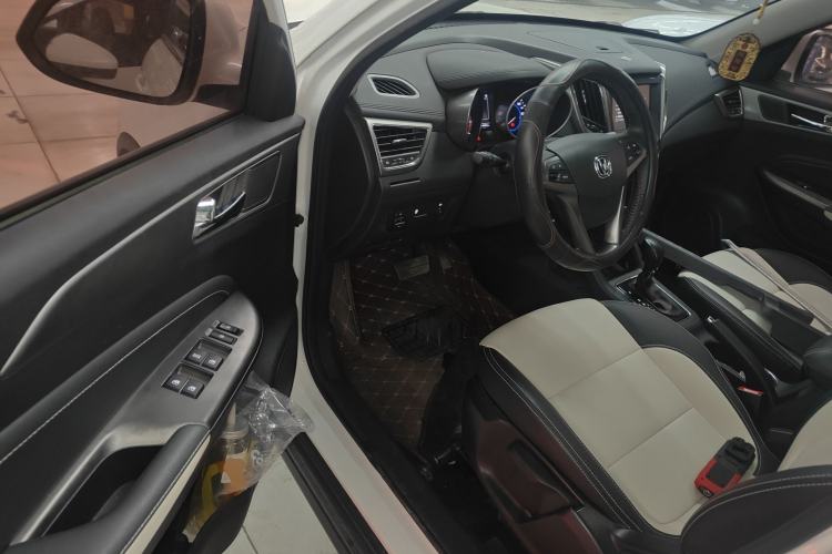 Used CHANGAN CS35 2017 1.6L Automatic Luxury Model