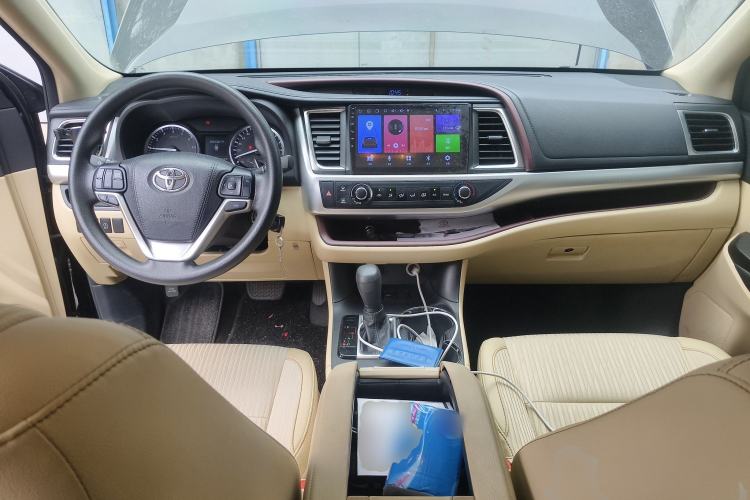 Used Toyota Highlander 2017 2.0T Two-Wheel Drive Elite Version 7 Seats