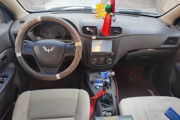 Used Wuling Hongguang 2015 1.5L S Base Model China IV