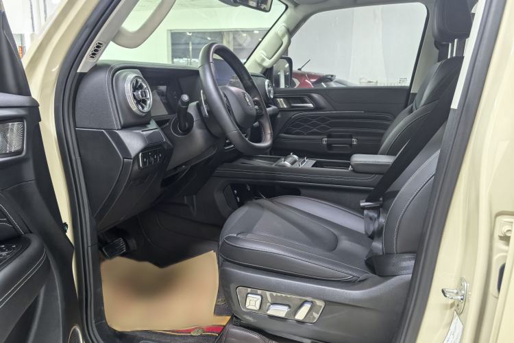 Used Tank 300 New Energy 2025 Hi4-T
