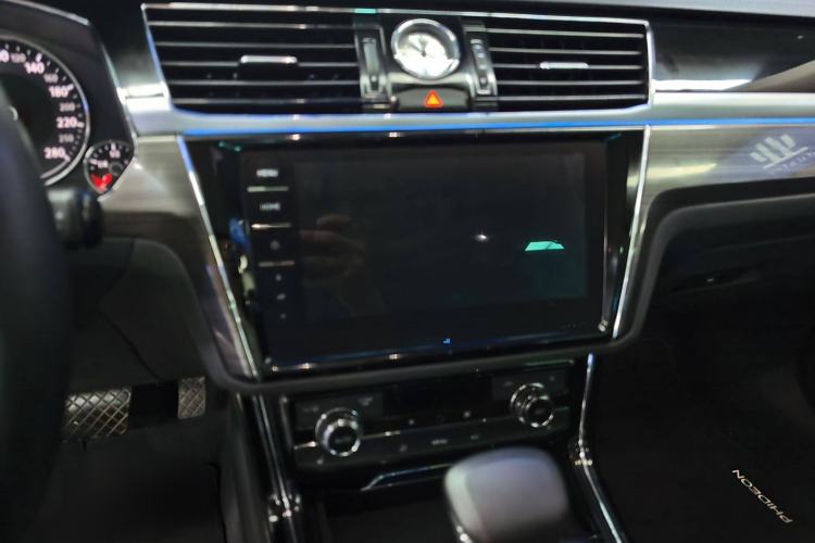 Used Volkswagen Phideon 2018 Revised Version 380TSI Two-Wheel Drive Business Edition
