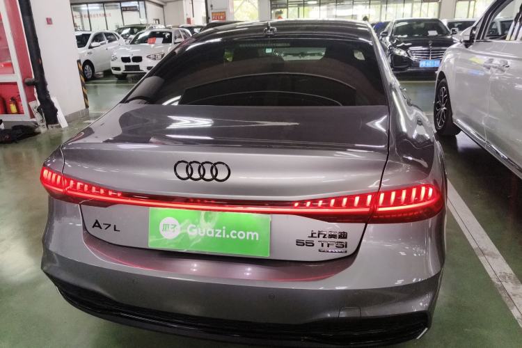 Used Audi A7L 2022 55 TFSI quattro S-line Zhiyuan Edition Obsidian Black Package